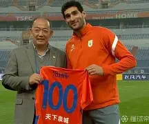 3377体育-赛后社区盾焦点战，广州队迎来里程碑，质疑声仍在，数据趋势出现新变化